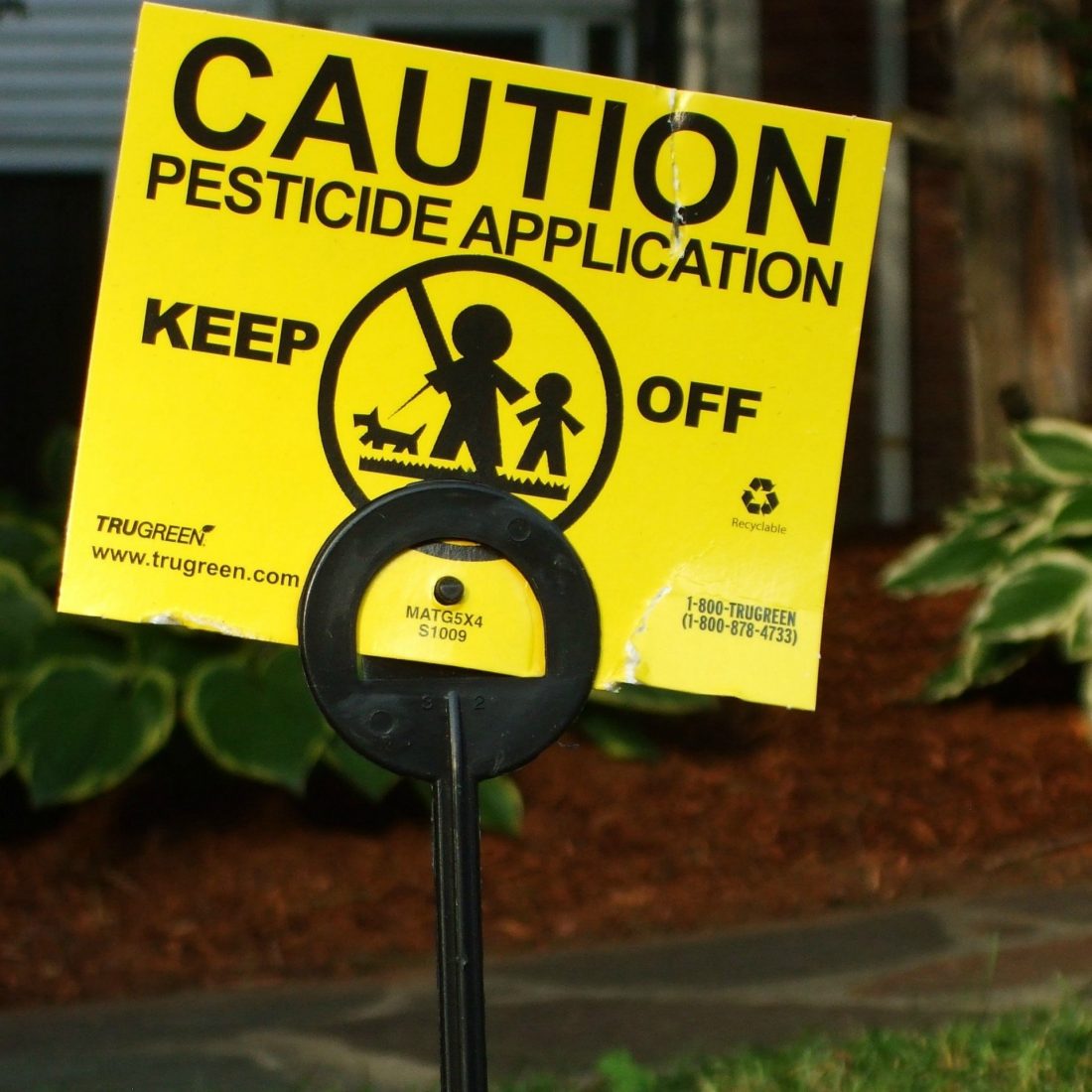 Lawsuit Challenges TruGreen Chemical Lawn Care Company for Deceptive Safety Claims; Pesticide Applications Stopped by Some States During COVID-19 Crisis as Nonessential - Beyond Pesticides Daily News Blog