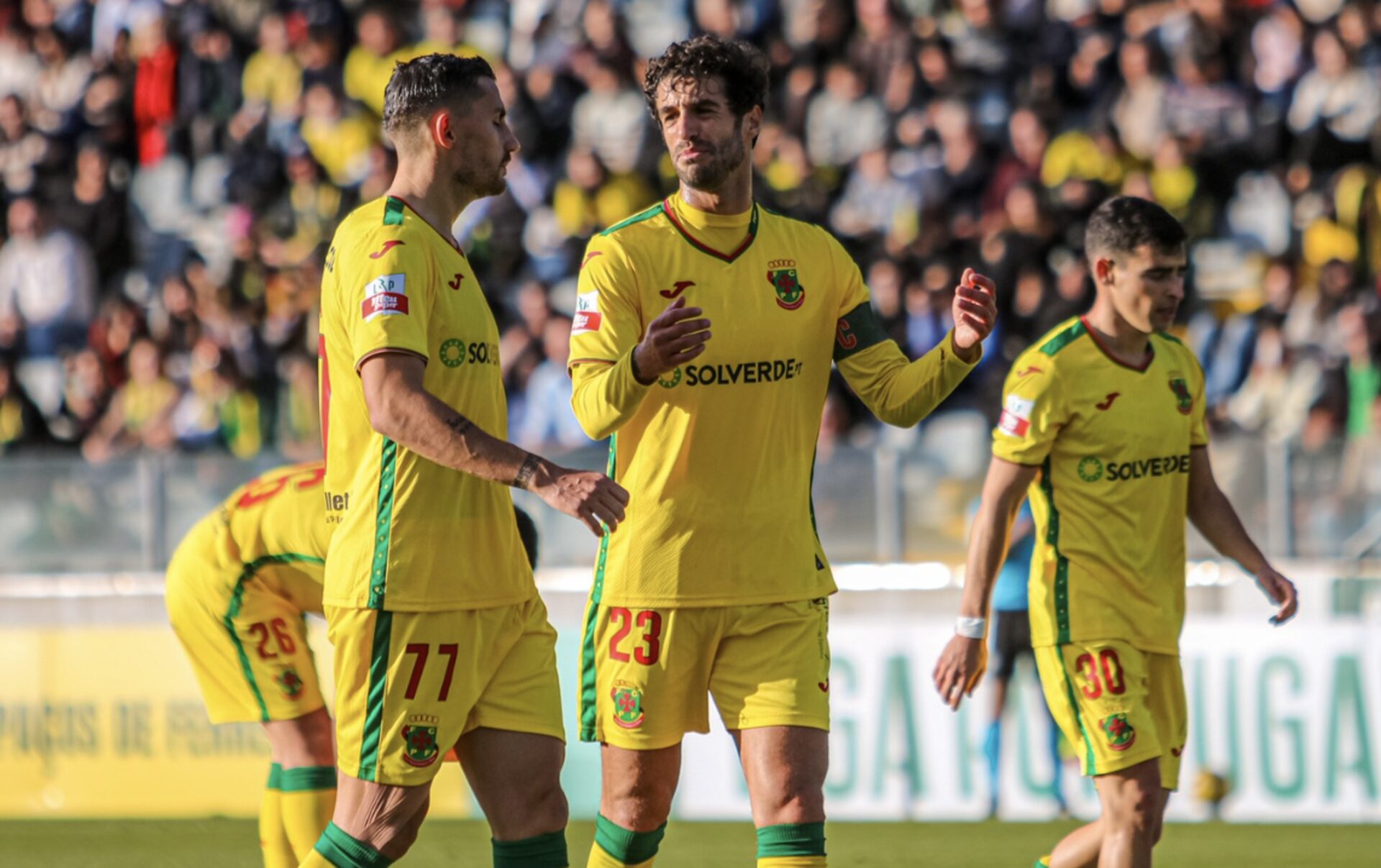 Paços de Ferreira marca dois golos nos descontos e bate o Académico de Viseu