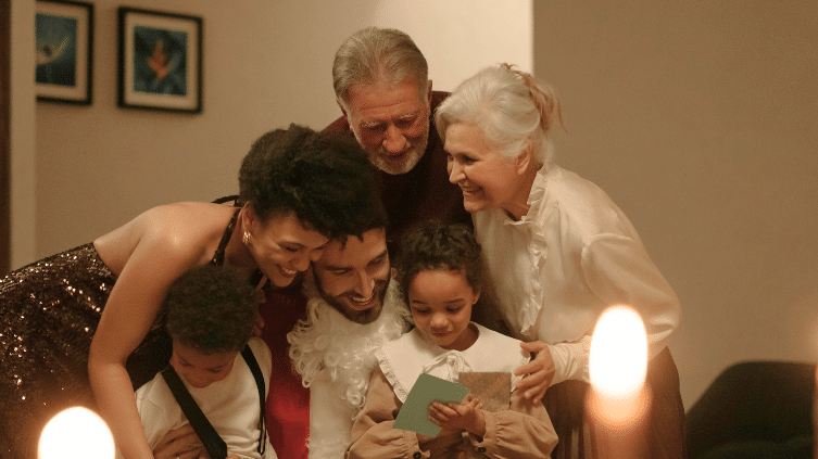 6 cadeaux de Noël de dernière minute pour faire plaisir à nos grands-parents - Blog MyHeritage