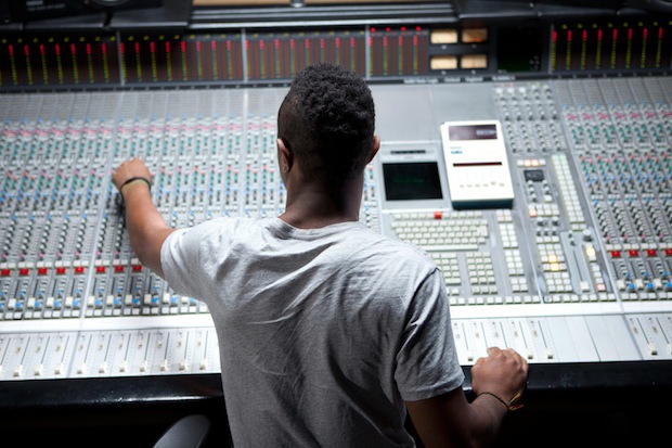 4 Things You Need to Know Before Heading to the Studio Without a Producer