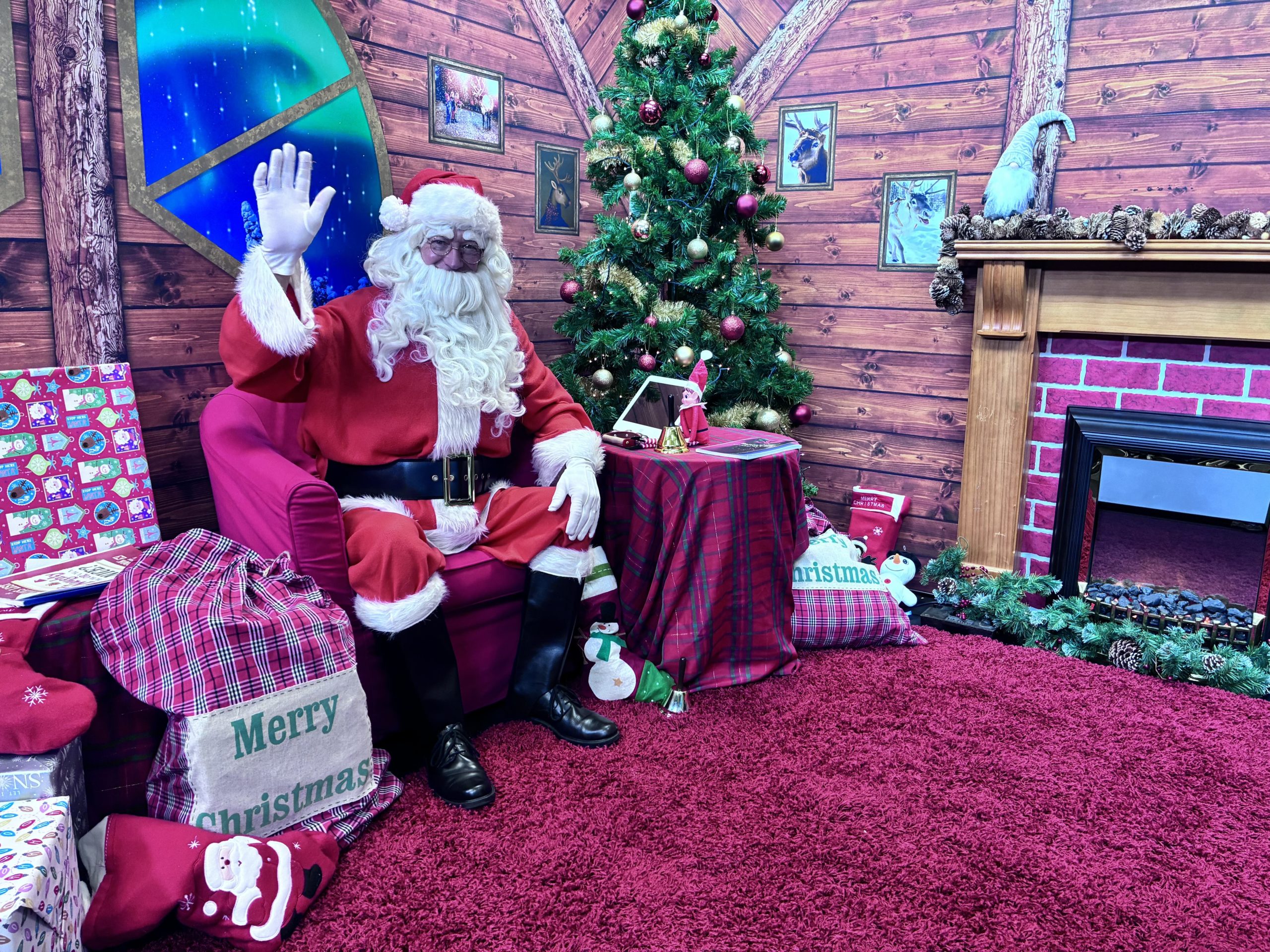 Deck the halls with Webex calls: How Cisco technology brings holiday cheer to hospitals - Cisco Blogs