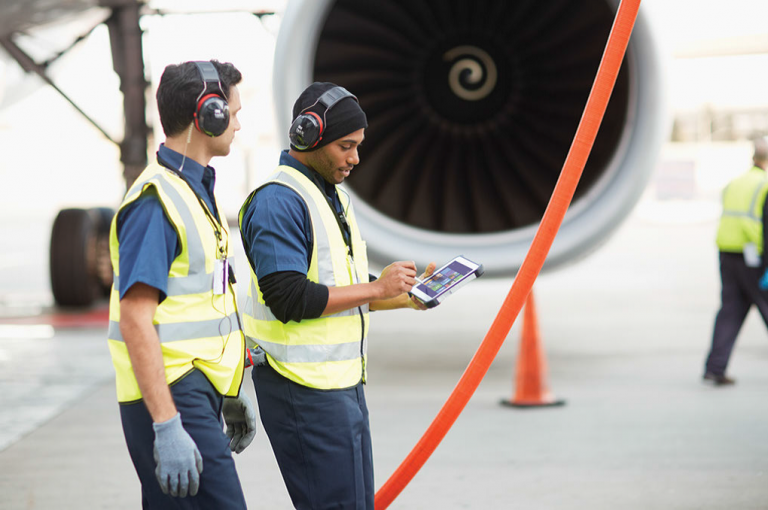 Microsoft aviation technology flies high at the Singapore Airshow - The Official Microsoft Blog