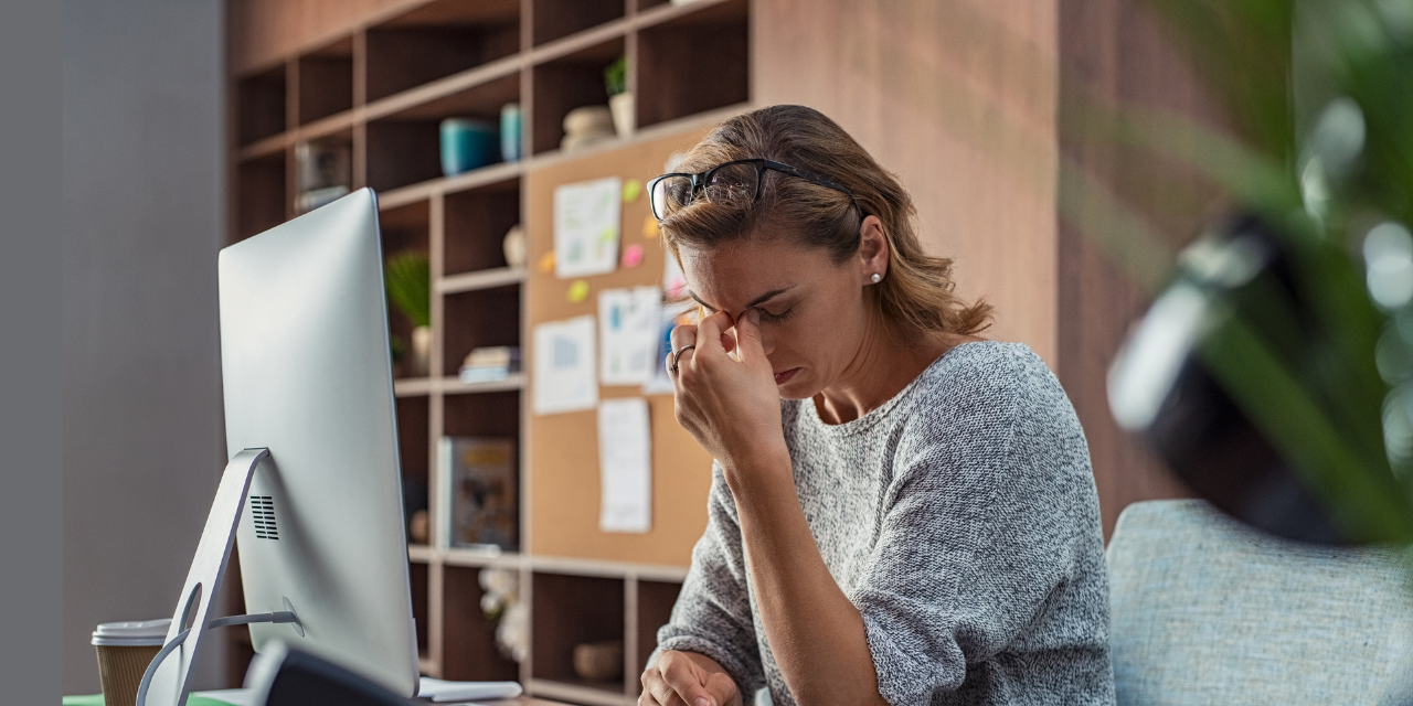 What To Say to No-Show Clients (+ Templates for Email & Text)