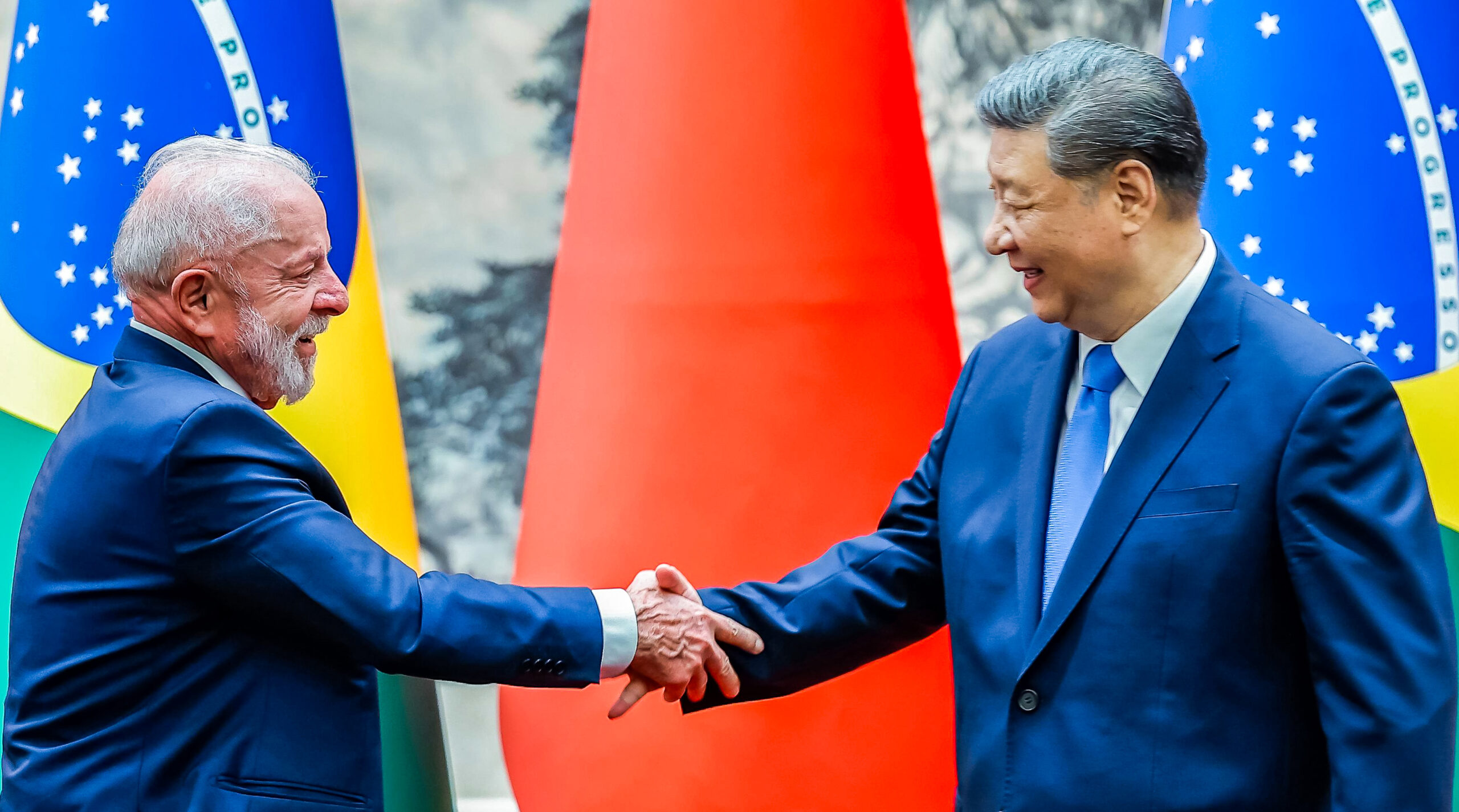 Xi and Lula discuss strengthening Global South ties in times of ‘international turbulence’ - Brazil Reports
