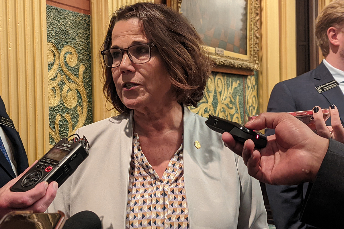 Michigan lawmakers reach deal on letting clerks pre-process absentee ballots - Bridge Michigan