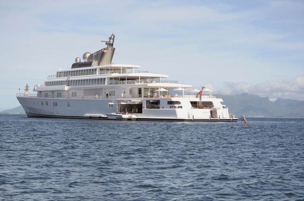 The Internet Roasts Billionaire David Geffen For Flaunting That He Is 'Isolating' On His $590 Million Mega-Yacht - BroBible