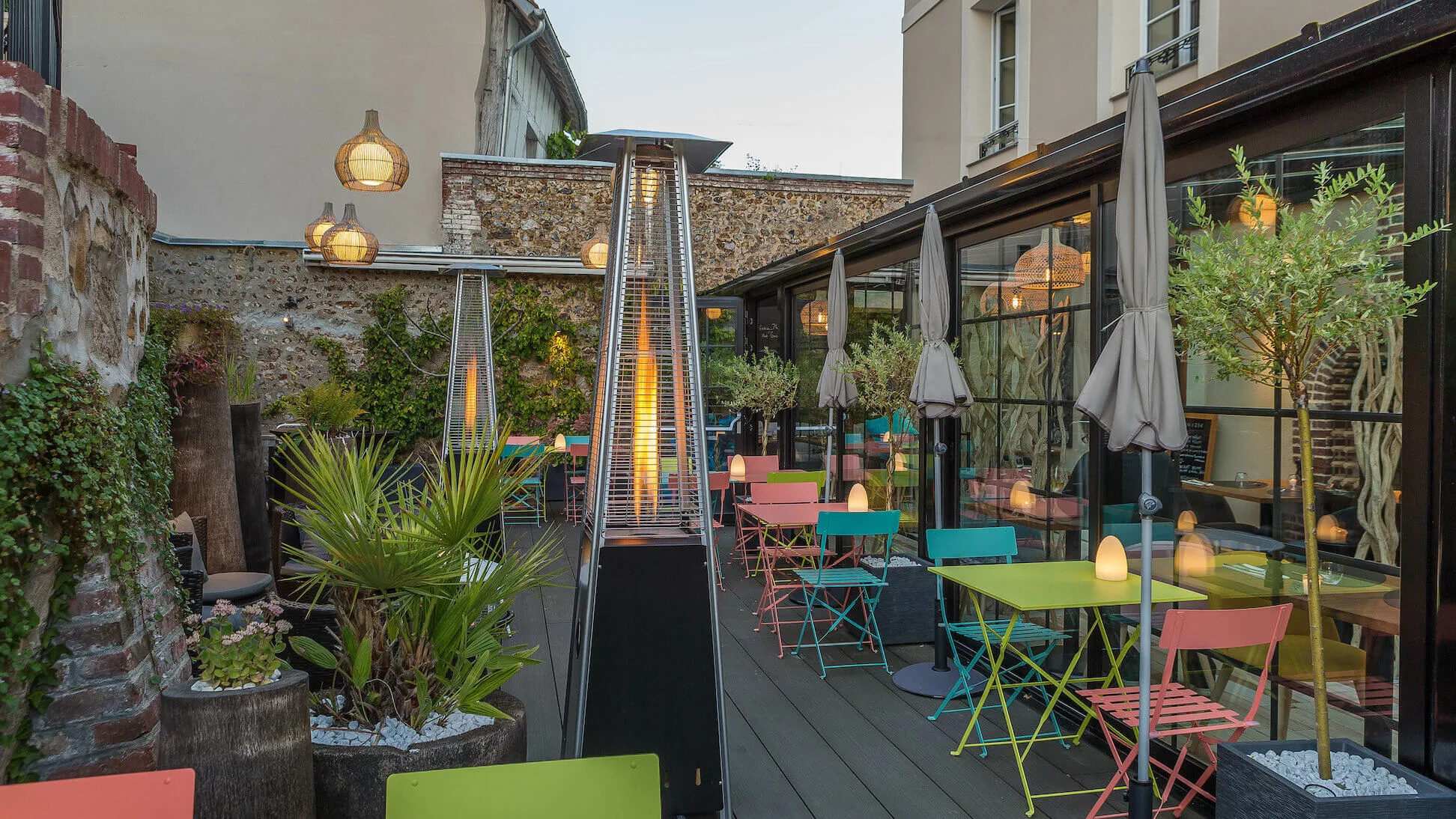 How to keep customers warm during winter outdoor dining
