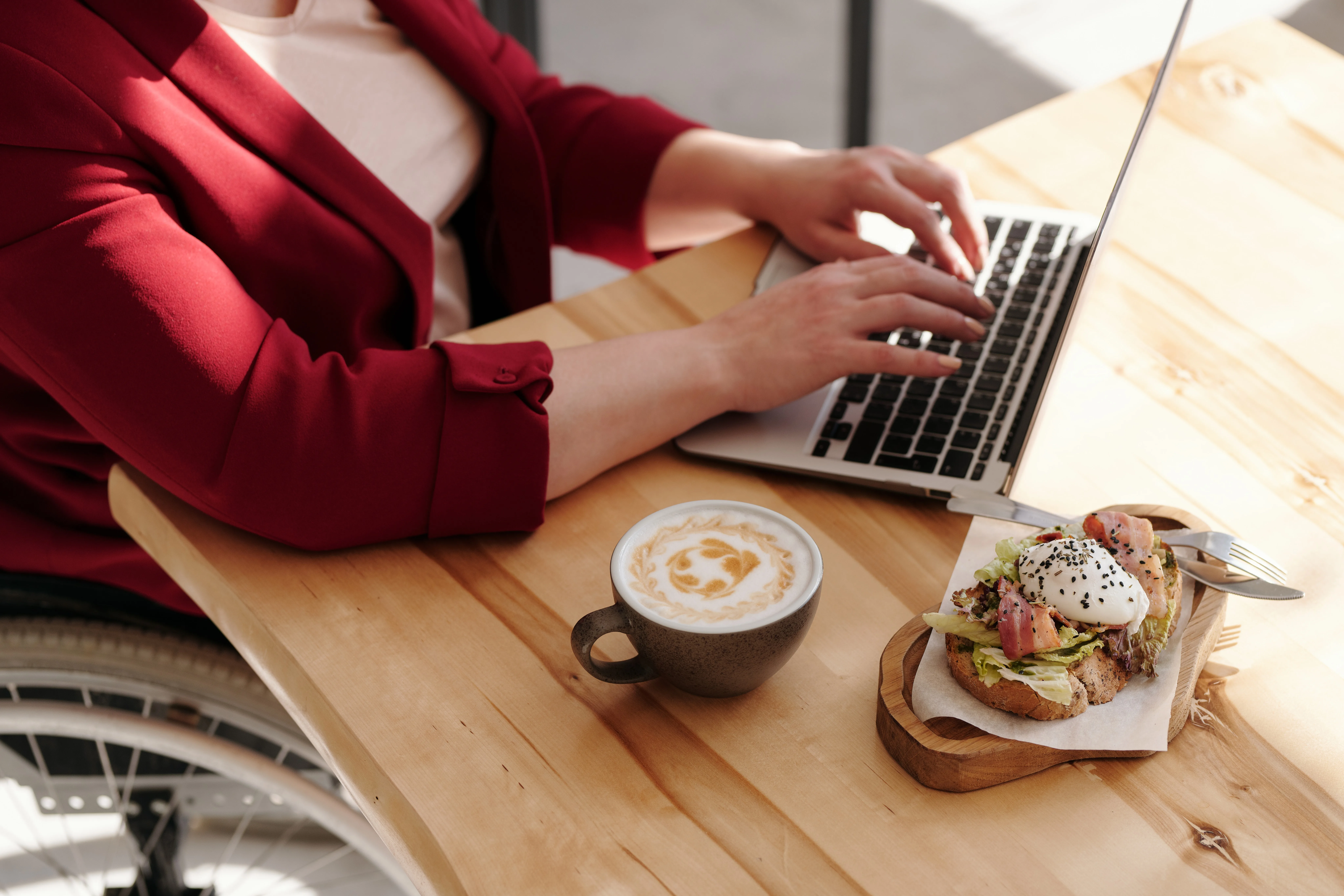 What customers are doing on Yelp besides leaving reviews