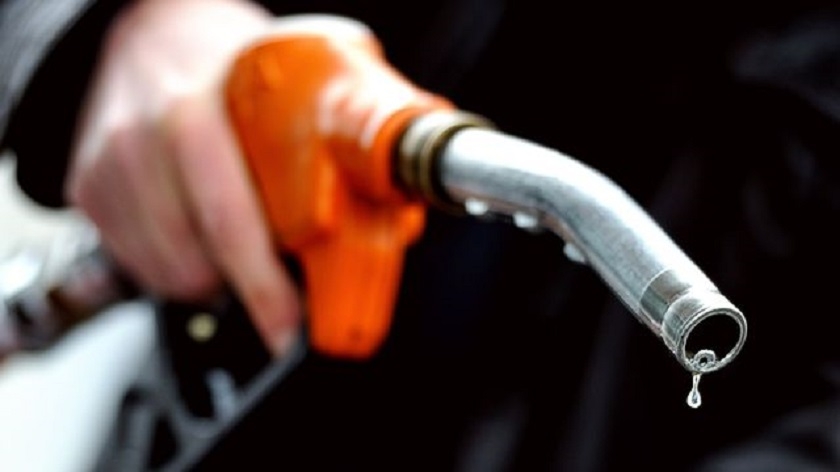 Hausse des prix du pétrole : un risque de forte pression sur les finances publiques tunisiennes, selon Moez Hadidane