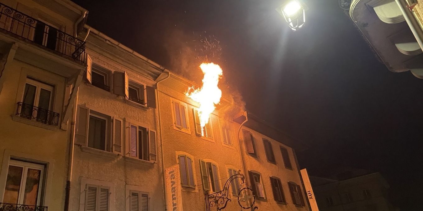 Châtel-St-Denis: Mehrfamilienhaus in Brand – 24 Personen evakuiert | Nau.ch