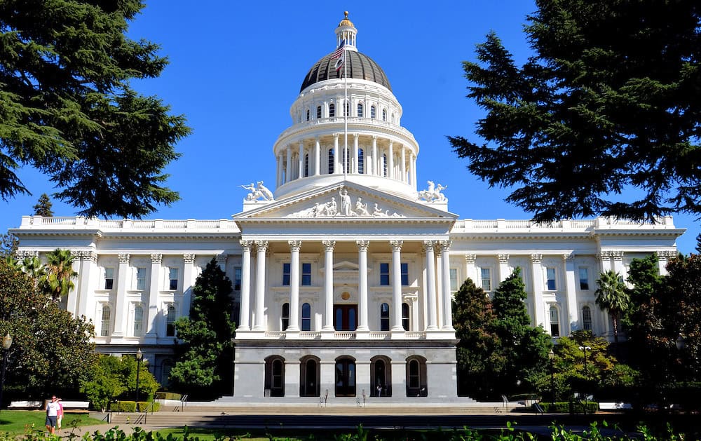 GOVERNOR SIGNS AB 1482, ENACTS STATEWIDE RENT CAP