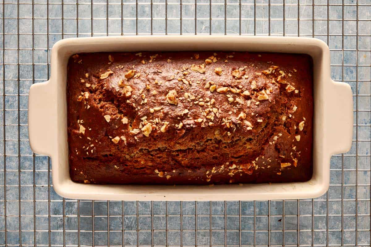 Mom's Skinny Fluffy Banana Bread (179 Calories!) - Cafe Delites