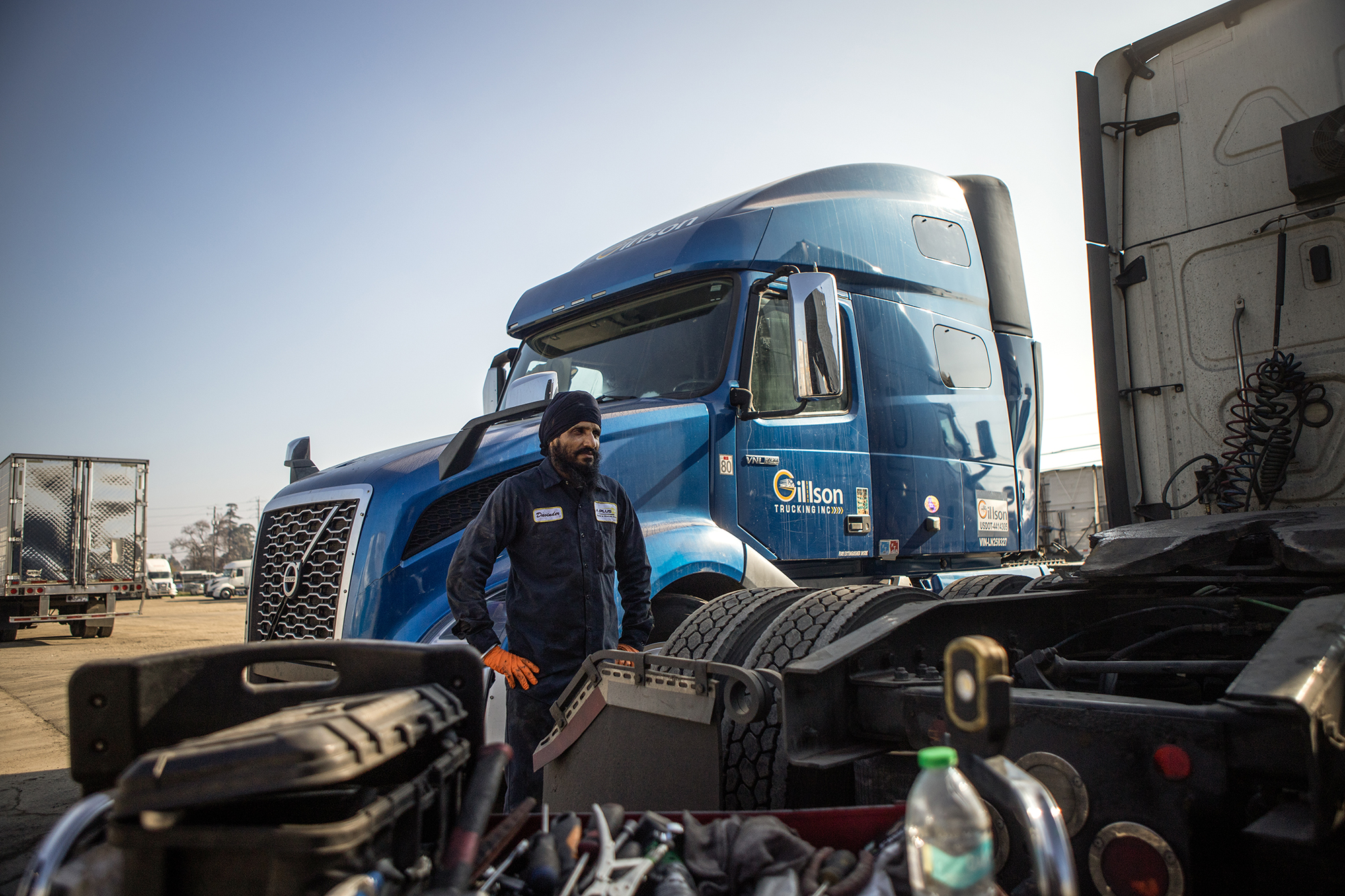 In dispute over CA trucking licenses, one group has the most to lose - CalMatters
