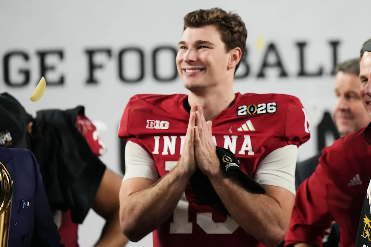 Fernando Mendoza announces he's entering 2026 NFL Draft; Raiders expected to take the Indiana QB and Heisman Trophy winner No. 1 overall - CBNC