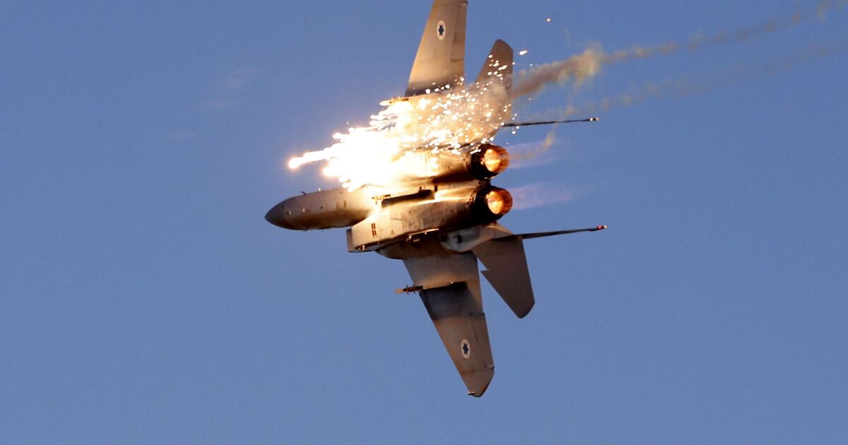 Japan fires flares at Russian jets violating its airspace - World News - News - Daily Express US