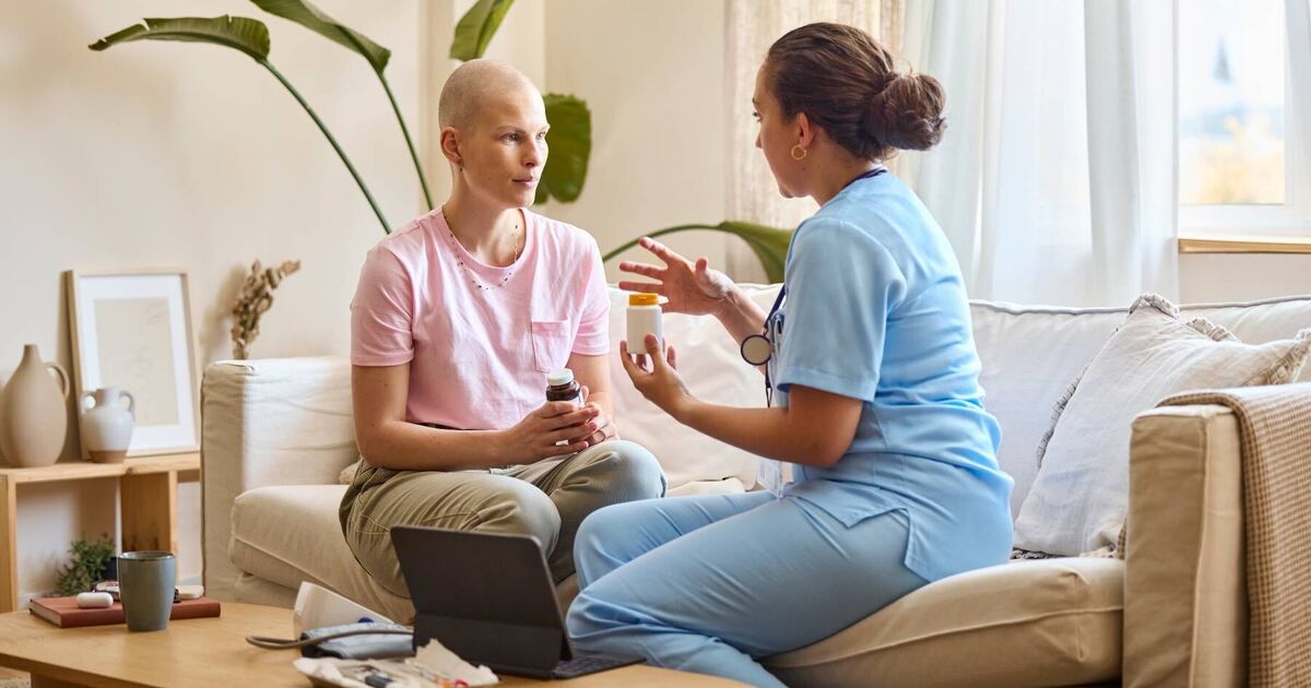 Oncologist shares five ways women can reduce risk of cancer - Health - News - Daily Express US