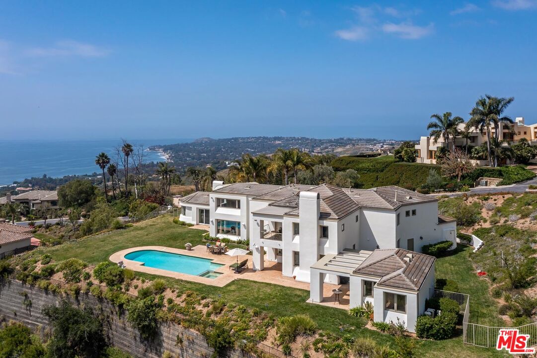 9 California Homes On The Market With Stunning Views - Haven Lifestyles