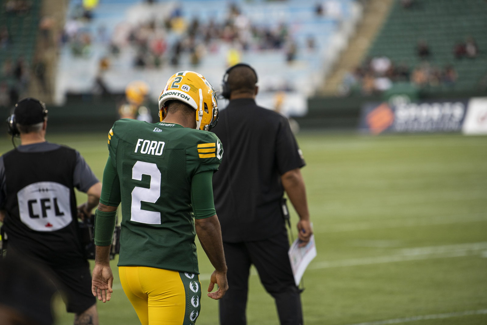 'Tre's gonna bring some things we need': Elks throwing rookie Canadian QB Ford to the fire in hopes of a spark - 3DownNation