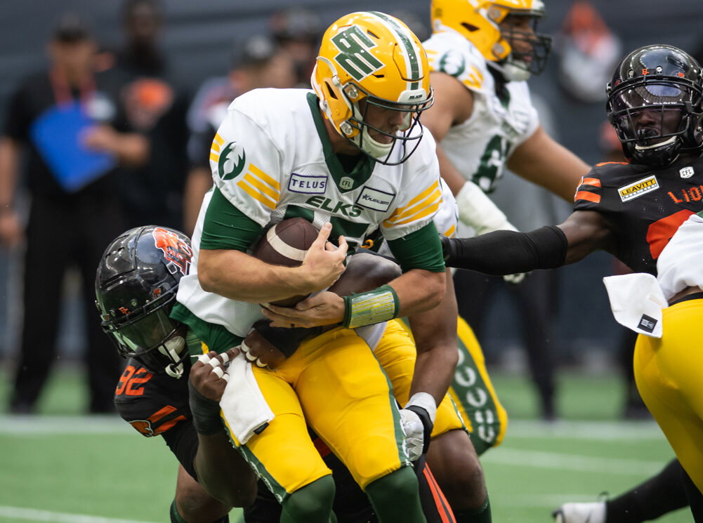 'We've got our quarterback': Chris Jones determined to stick with Taylor Cornelius despite Elks' shutout loss - 3DownNation