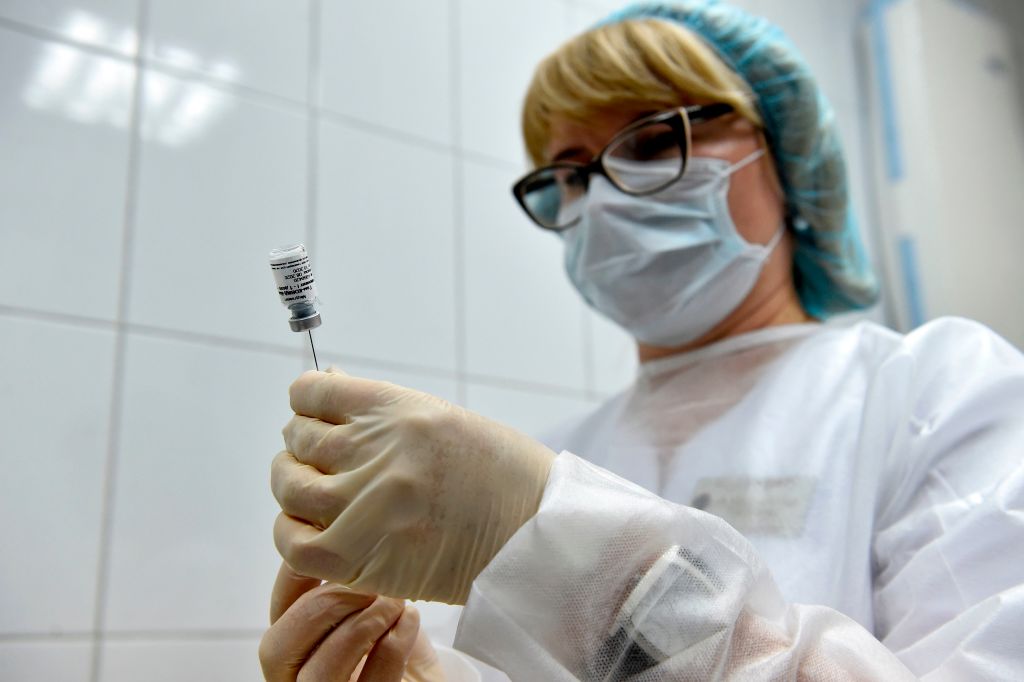 Vaksin Corona dari Rusia: "Pola aneh" memicu kecurigaan
