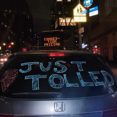 ‘Just Tolled’: Public transit enthusiasts celebrate start of congestion pricing - City & State New York