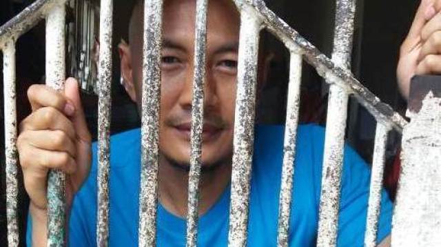 Doctor accused of blasphemy sentenced to 2 years over FB post criticizing 212 anti-Ahok rally | Coconuts