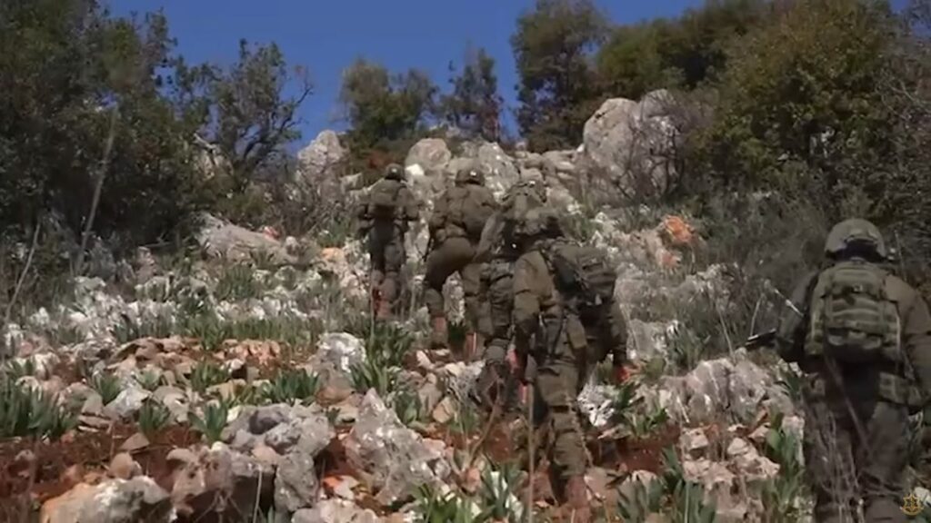 Israeli Army Detains Five Syrian Civilians in Quneitra - Enab Baladi
