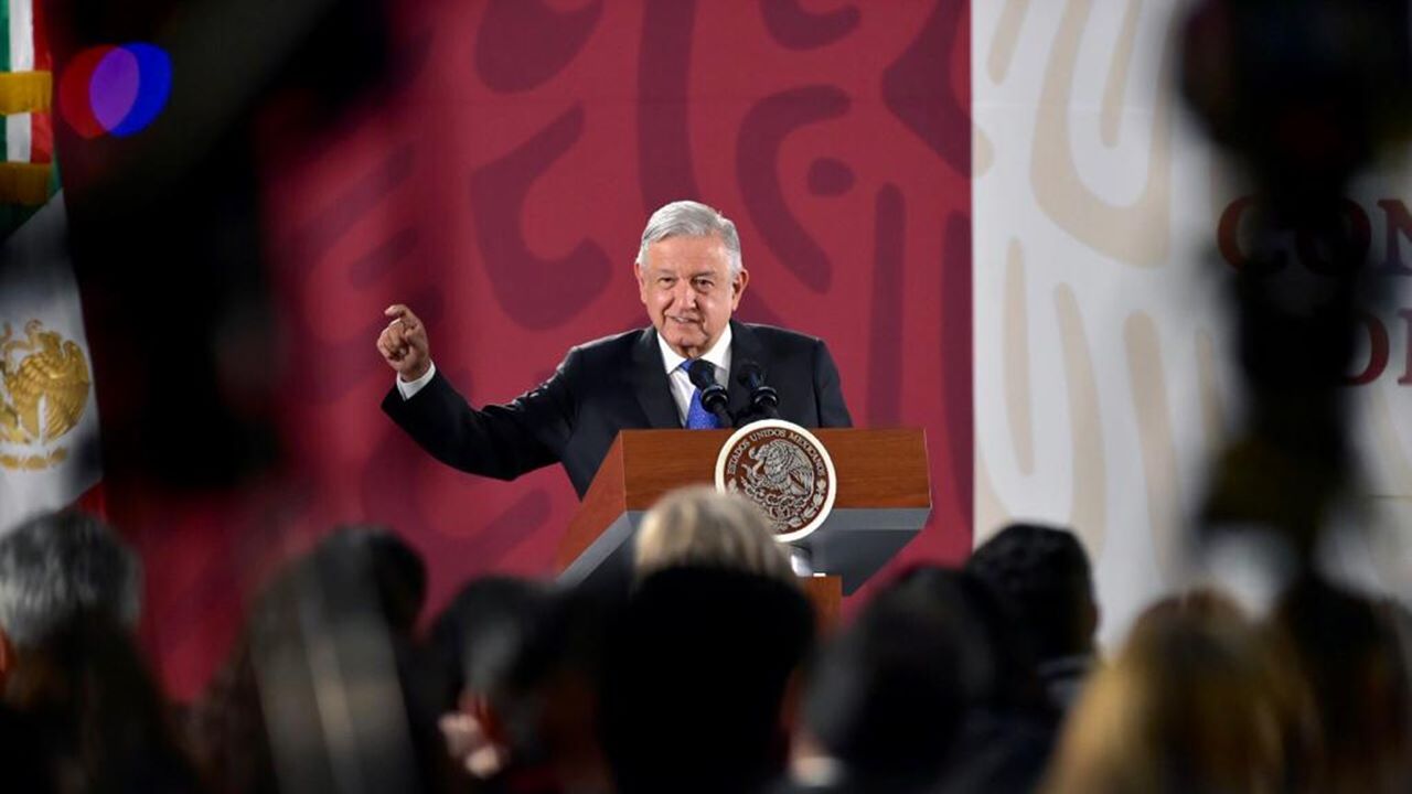 AMLO niega espionaje con software Pegasus; promete investigación • Forbes Política • Forbes México