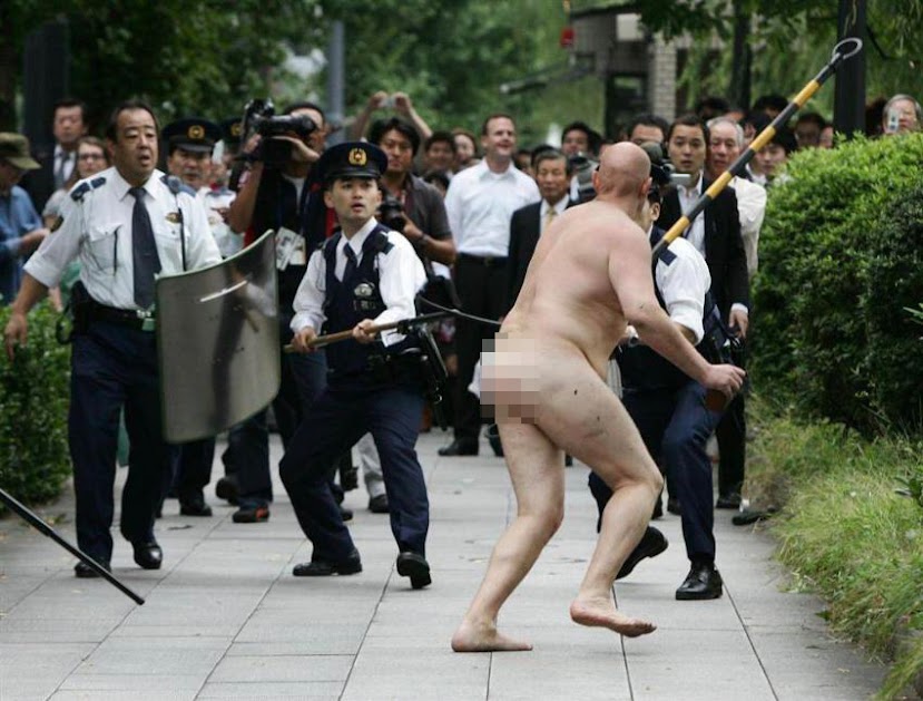5 Embarrassing Stories of Tourists in Japan - GaijinPot