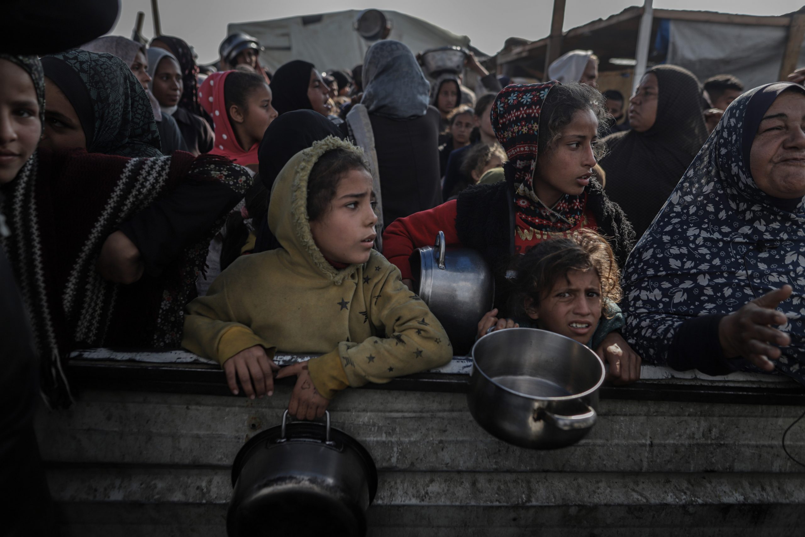 Herstory : Accoucher sous les bombes : Human Rights Watch raconte l'enfer des femmes à Gaza