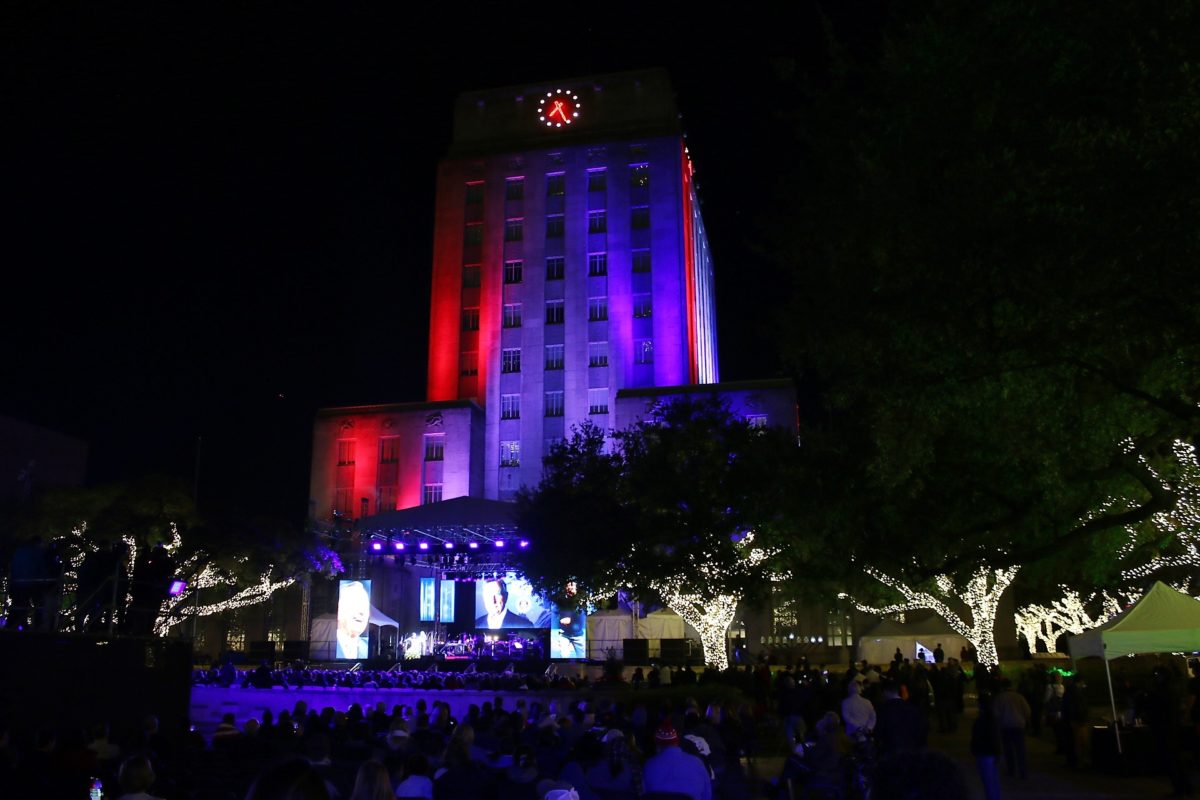 Houston controller says city is spending more on electricity bills – Houston Public Media