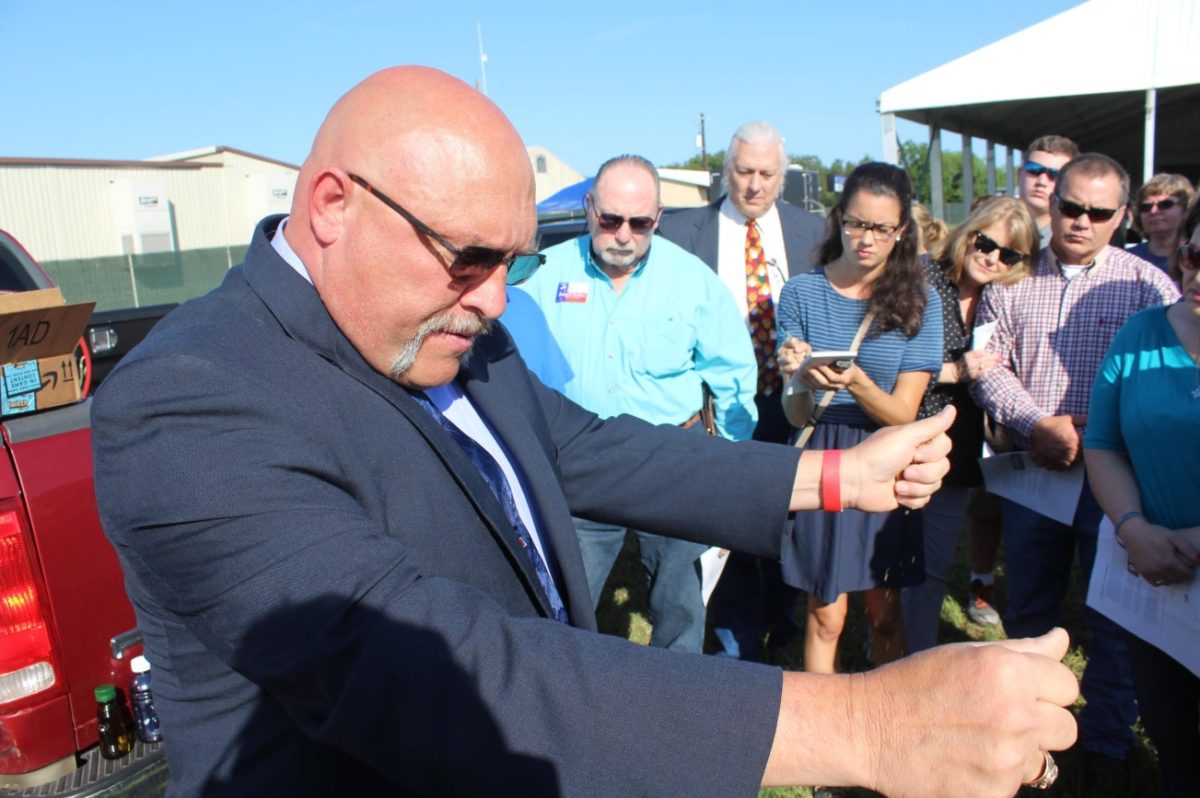 Sutherland Springs Pastor Plans To Challenge Democrat For District 21 Senate Seat – Houston Public Media