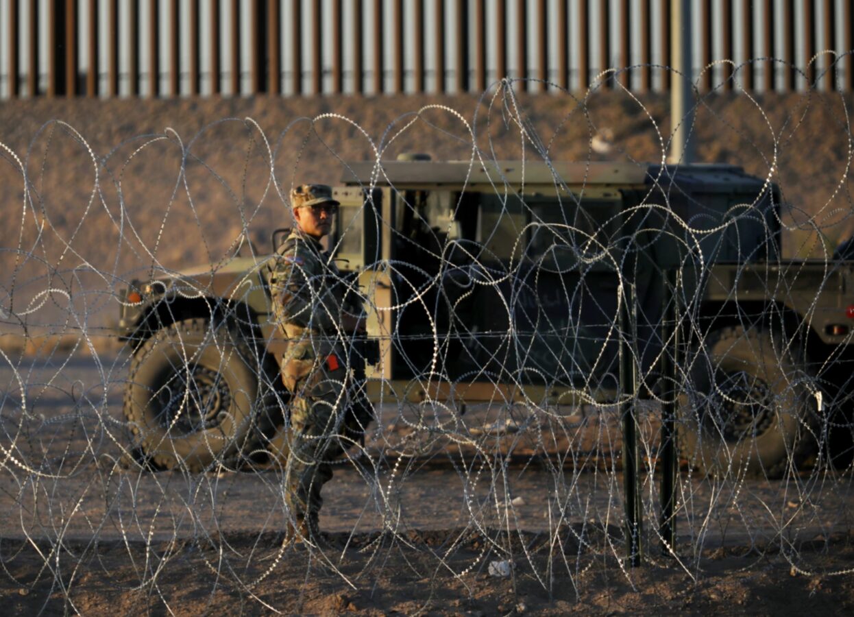 Texas criminally charges more than 200 migrants involved in alleged ‘riot’ at the border – Houston Public Media