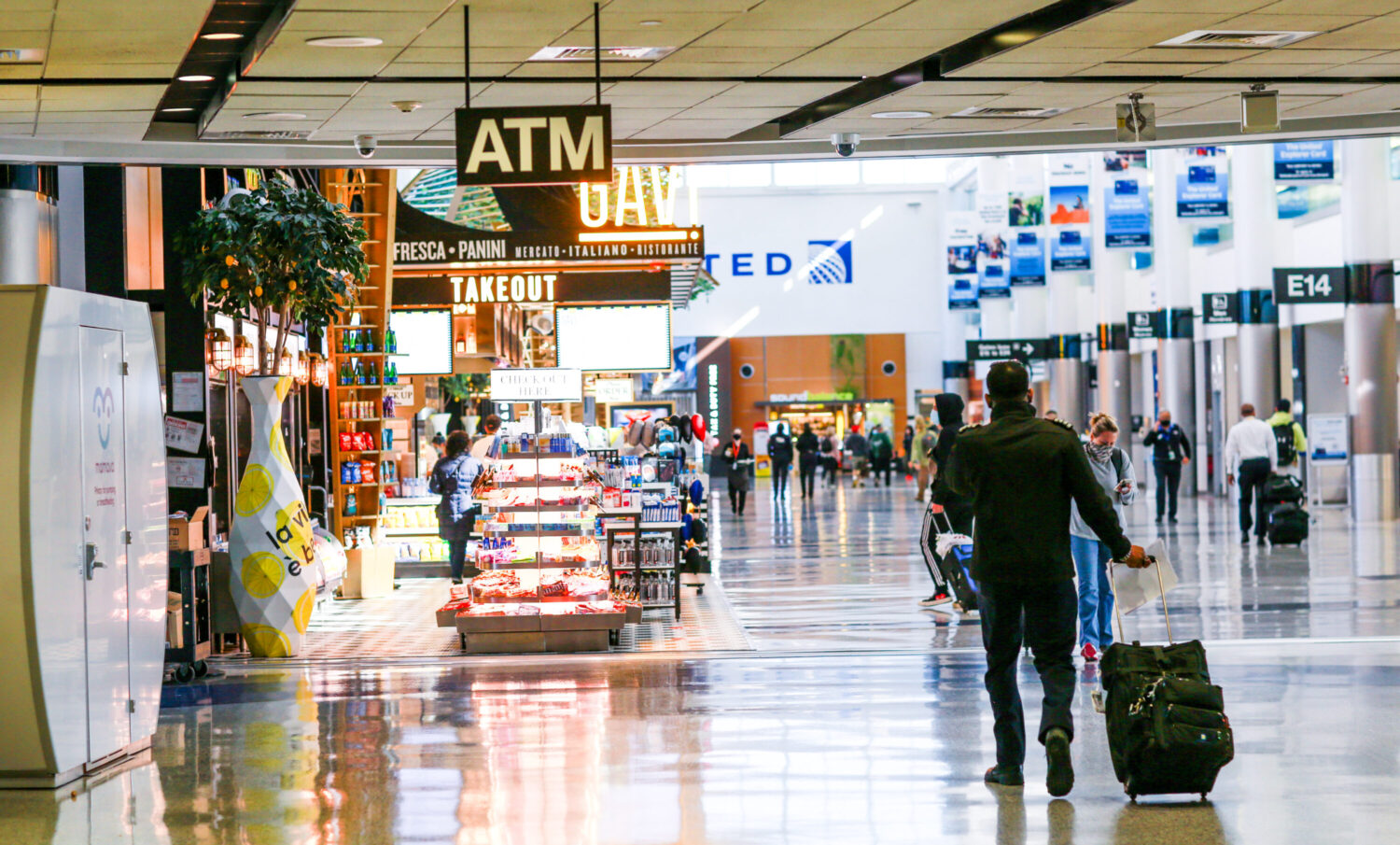 Near collision between planes at Houston’s Bush Intercontinental Airport prompts FAA investigation – Houston Public Media