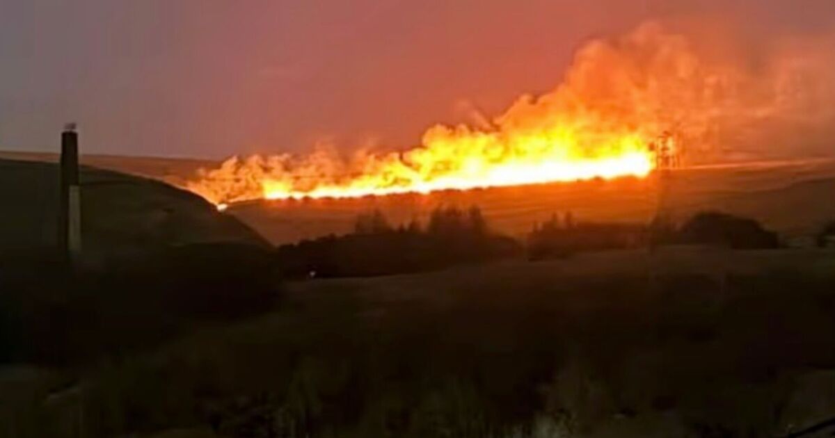 Scout Moor fire LIVE: Huge moorland blaze near Rochdale seen for miles | UK | News | Express.co.uk