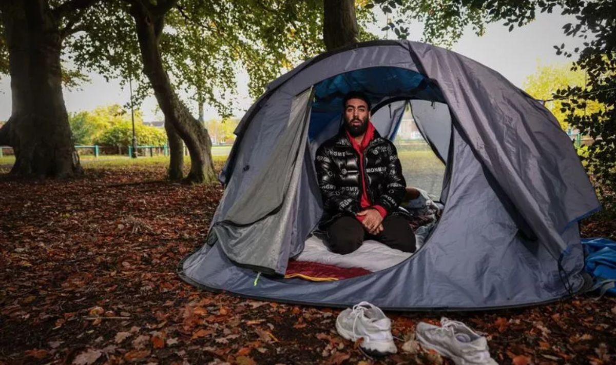 Manchester asylum seeker living in tent under a tree after council refuses to house him | UK | News | Express.co.uk