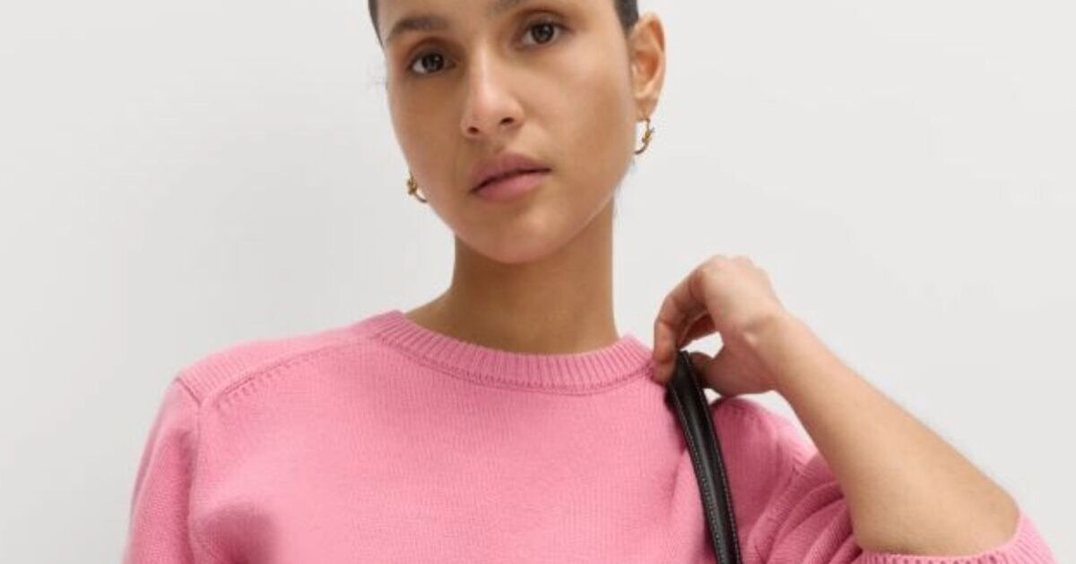 Marks and Spencer 'breathable' jumper that 'won't bobble' for £4.50 | Express.co.uk