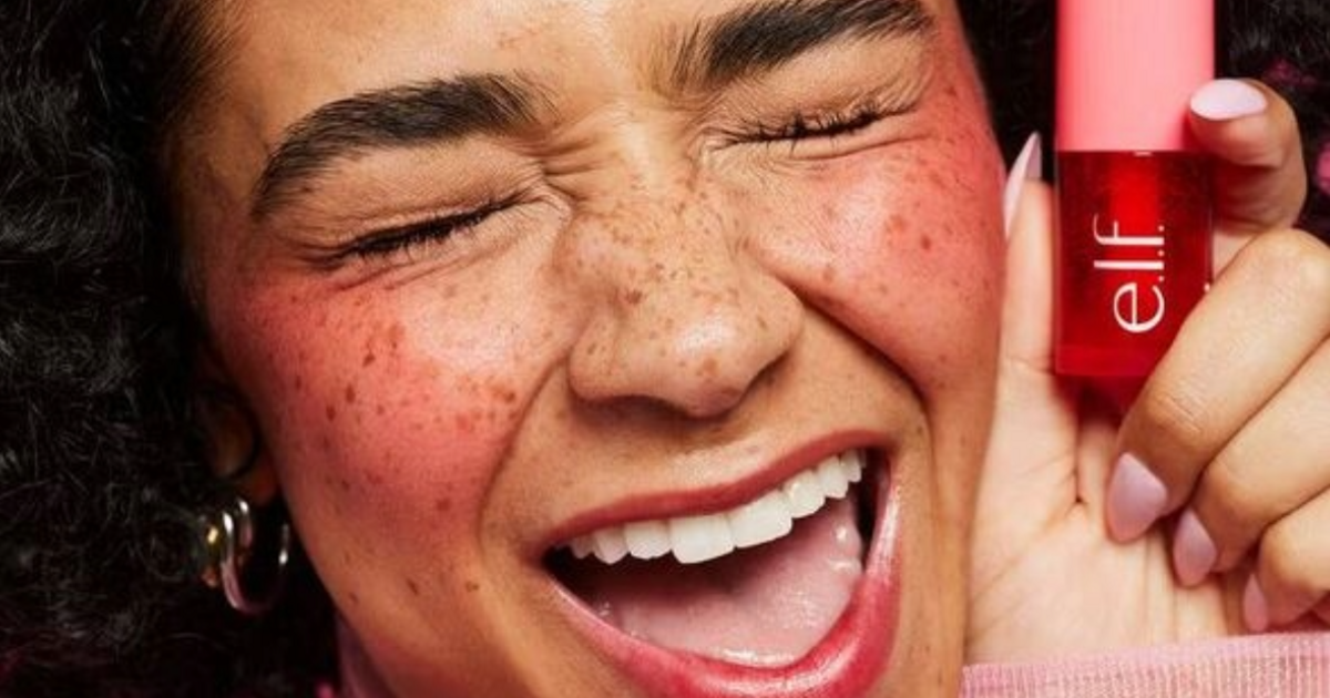 £10 makeup named 'best I've ever used' for 'most beautiful glow' | Express.co.uk