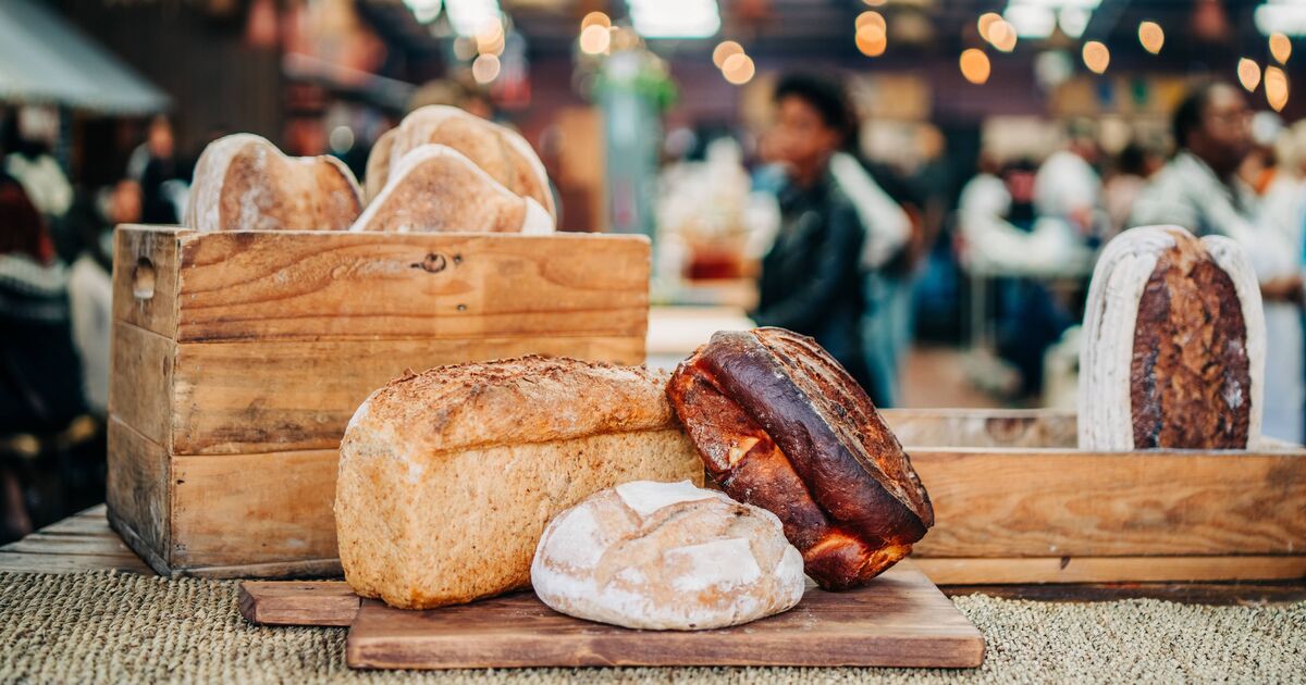 Study shows one bread type can lower cholesterol and aid weight loss | Express.co.uk