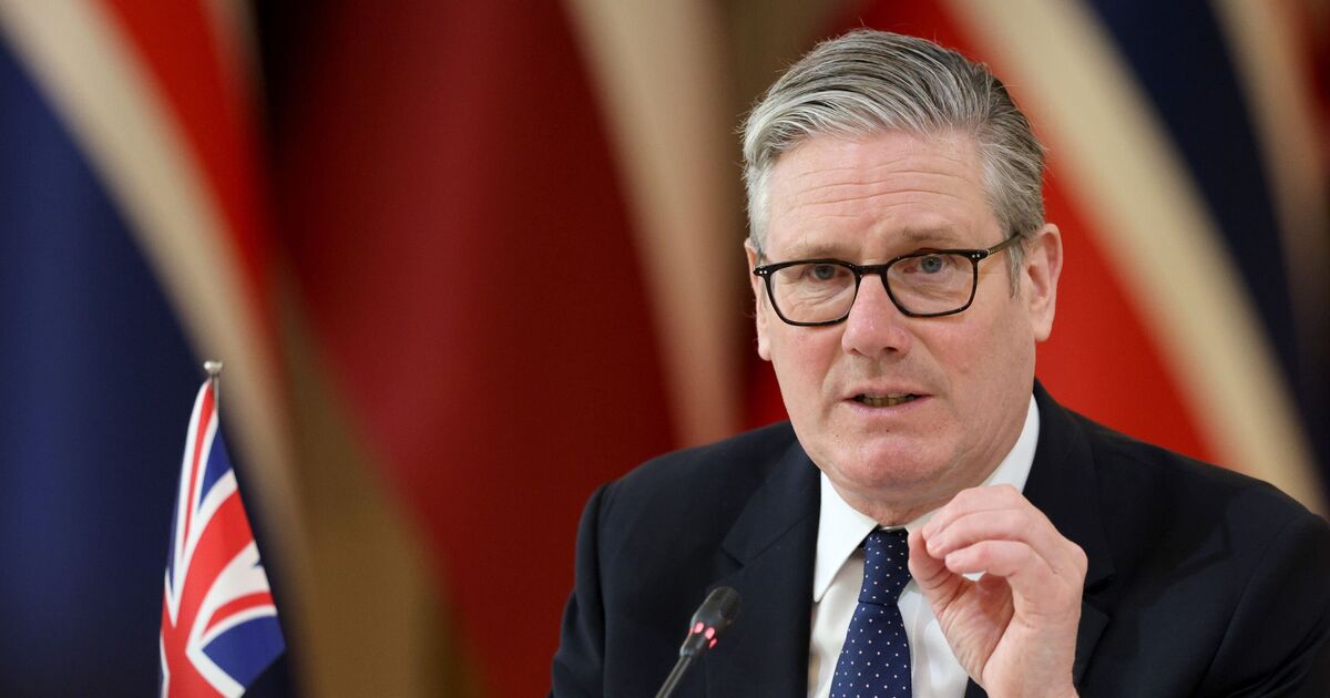 Politics LIVE: Starmer holds emergency talks as Tories demands energy bill cuts | Politics | News | Express.co.uk