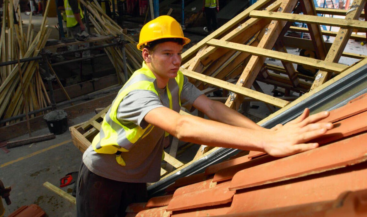 Billions raised for apprenticeships gone UNSPENT sparking demands for job training reform | Politics | News | Express.co.uk