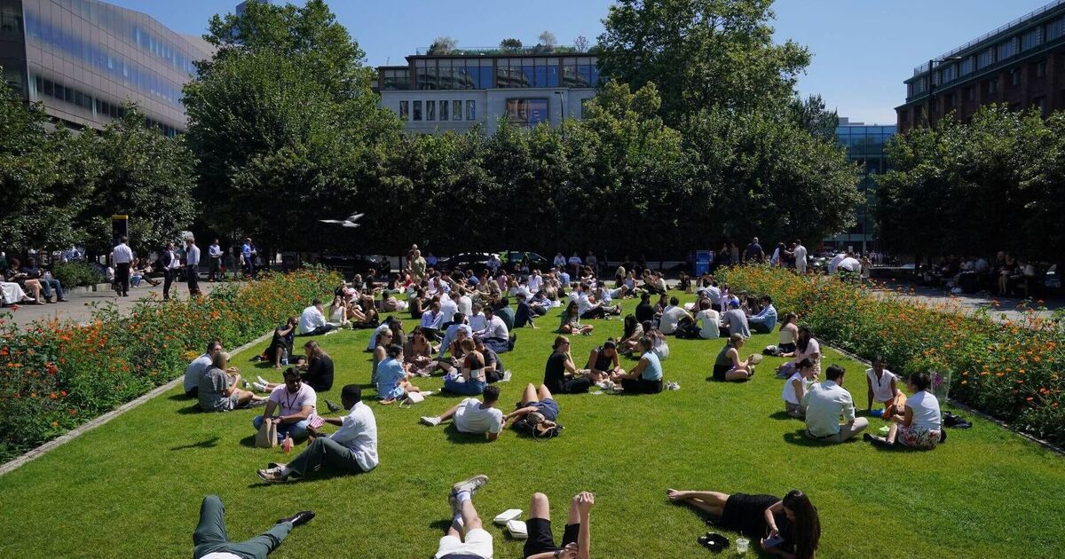 UK to bask in 23C heatwave hotter than Ibiza for Mother's Day | Weather | News | Express.co.uk