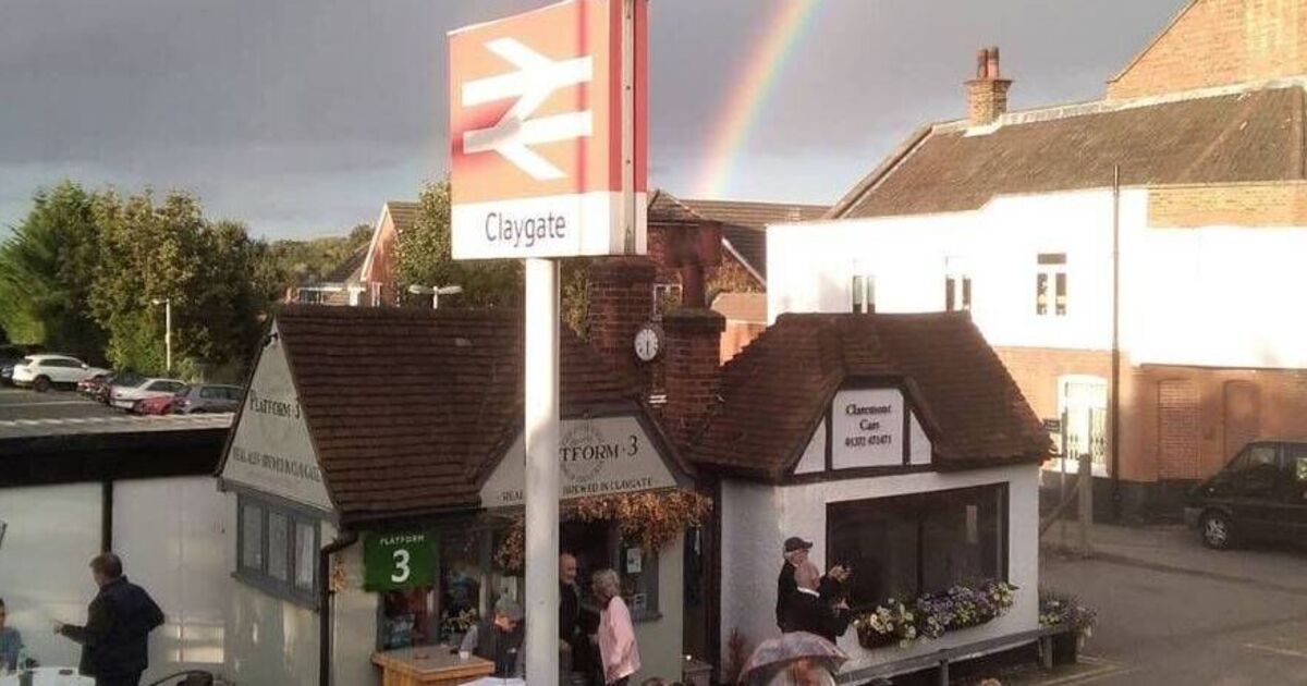 Surrey village 'not like anywhere else' said to have UK's smallest pub | UK | Travel | Express.co.uk