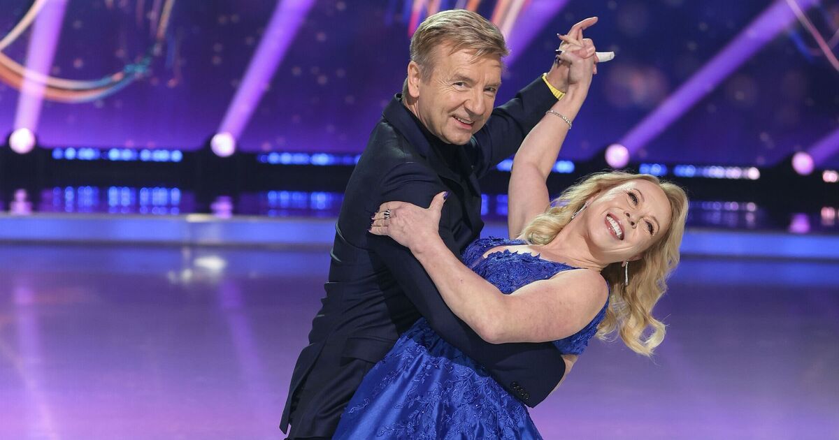 Jayne Torvill and Christopher Dean's kiss as pair 'crossed the line' | Other | Sport | Express.co.uk