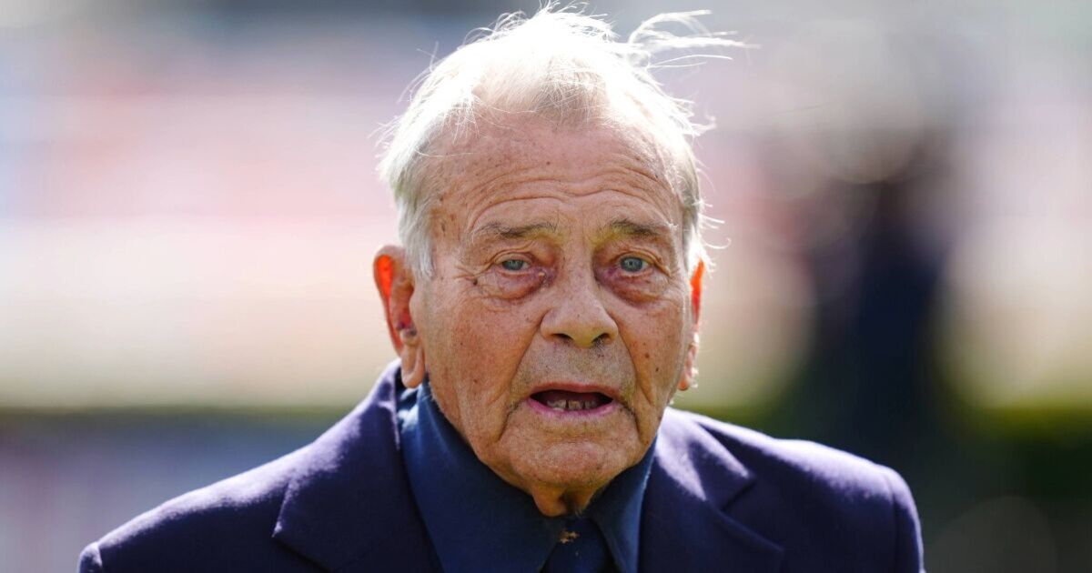 Dickie Bird dead: English cricket icon dies at 92 as tributes pour in | Cricket | Sport | Express.co.uk
