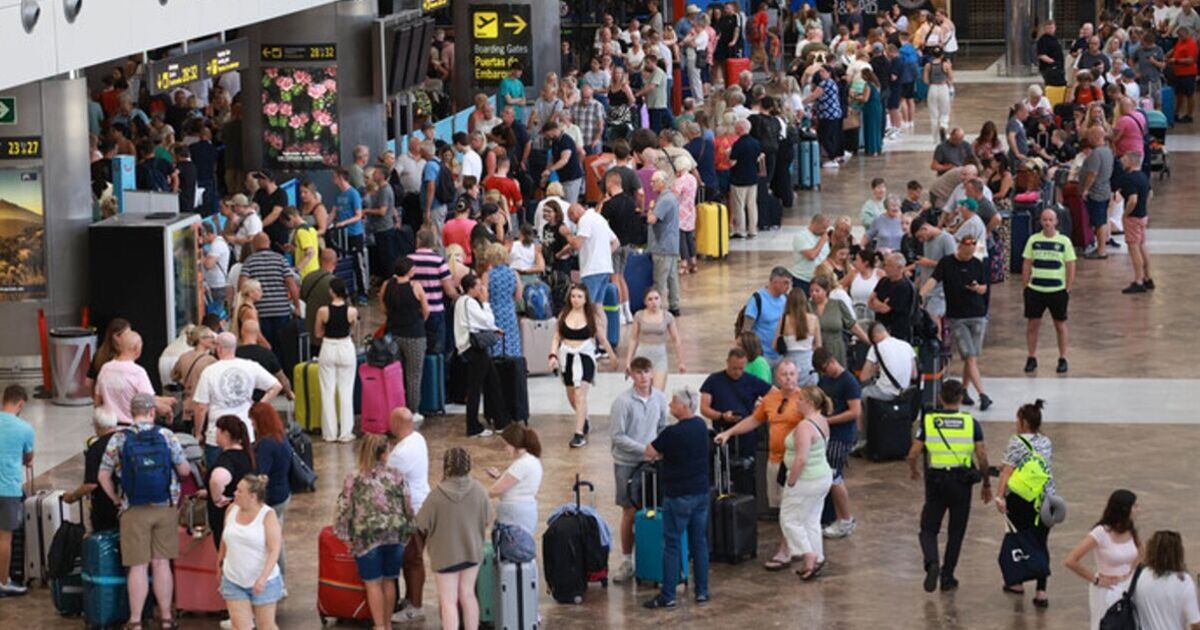 Tenerife crisis as UK tourists stranded over big Microsoft IT meltdown | World | News | Express.co.uk