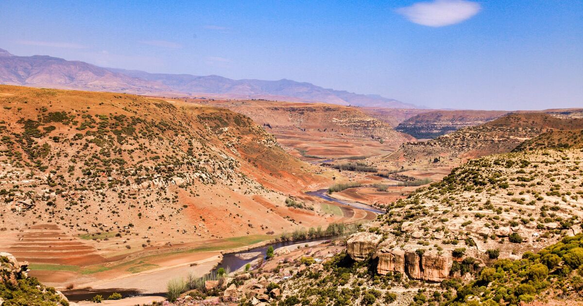 The landlocked African country that's the 'highest on Earth' | World | News | Express.co.uk
