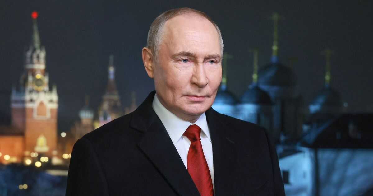 Putin 'facing revolt' as commanders launch 'mutiny' over massive attacks | World | News | Express.co.uk
