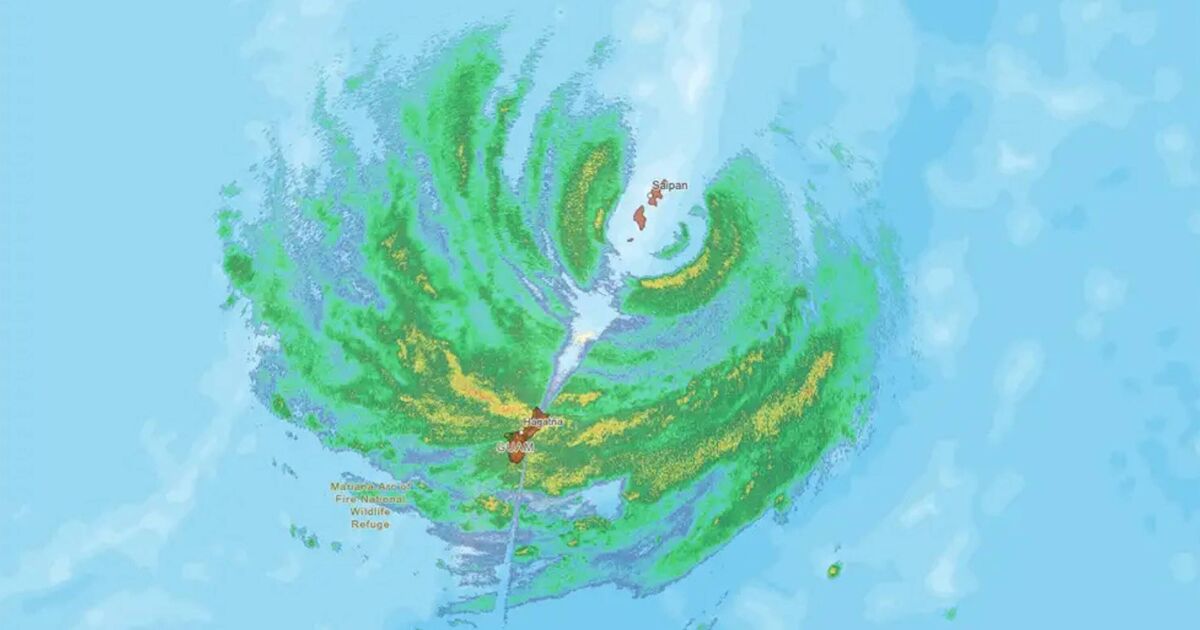 Super Typhoon Sinlaku leaves 2,000 tourists stranded with 173mph wind | World | News | Express.co.uk
