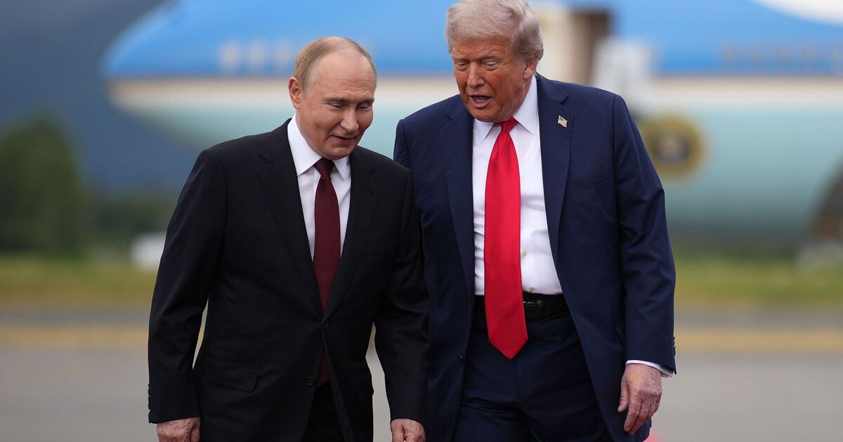 Putin warns Trump of 'extremely harmful consequences' if US attacks Iran again | World | News | Express.co.uk